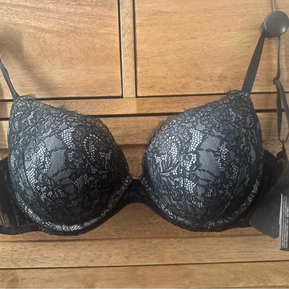 Victoria’s Secret Very Sexy Push Up Black Lace Bra